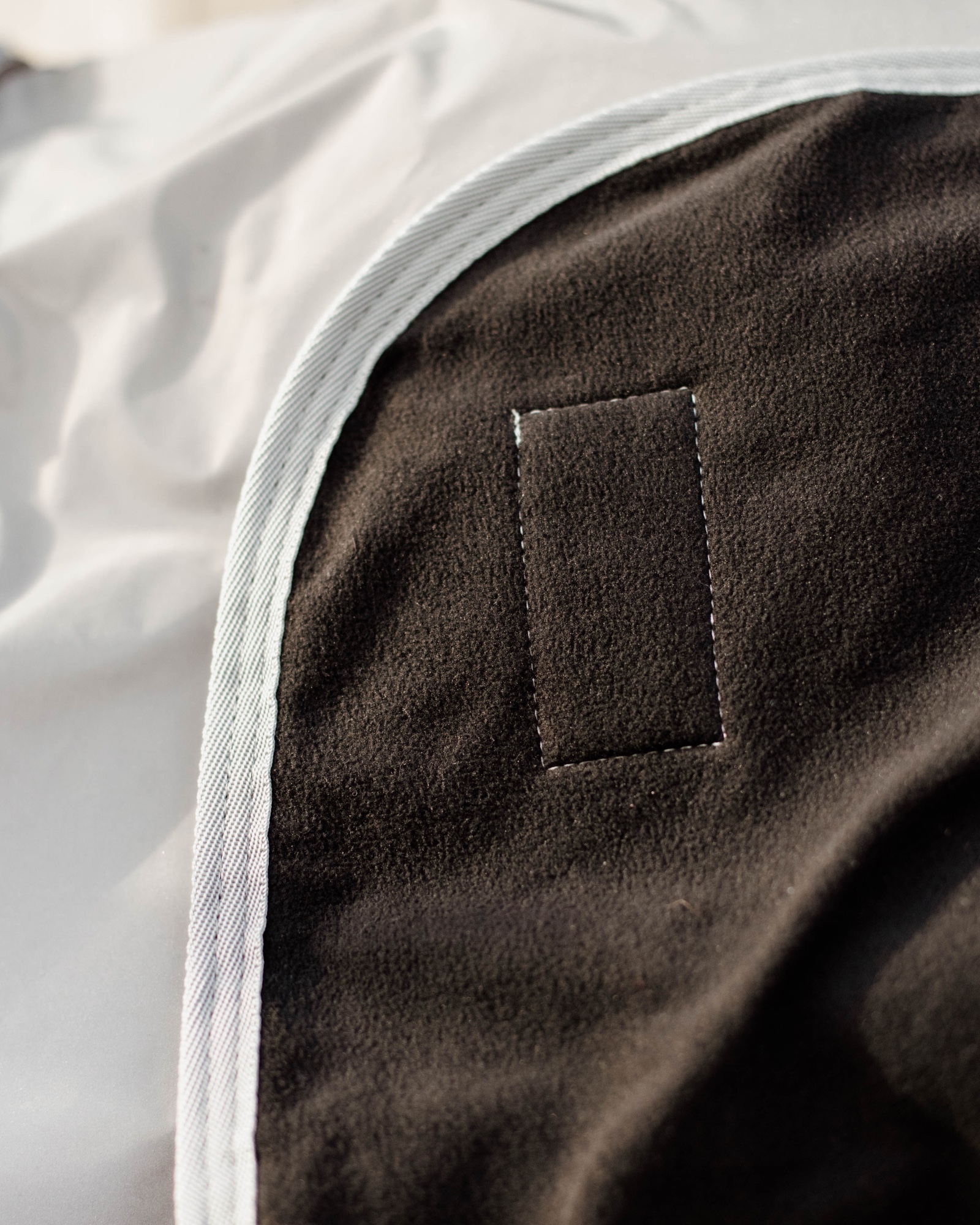 Riding rug square reflective