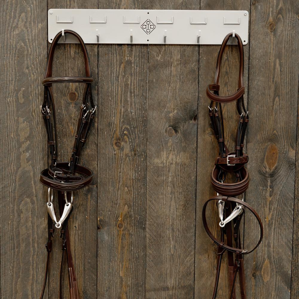 Bridle rack with 6 hooks and name plate