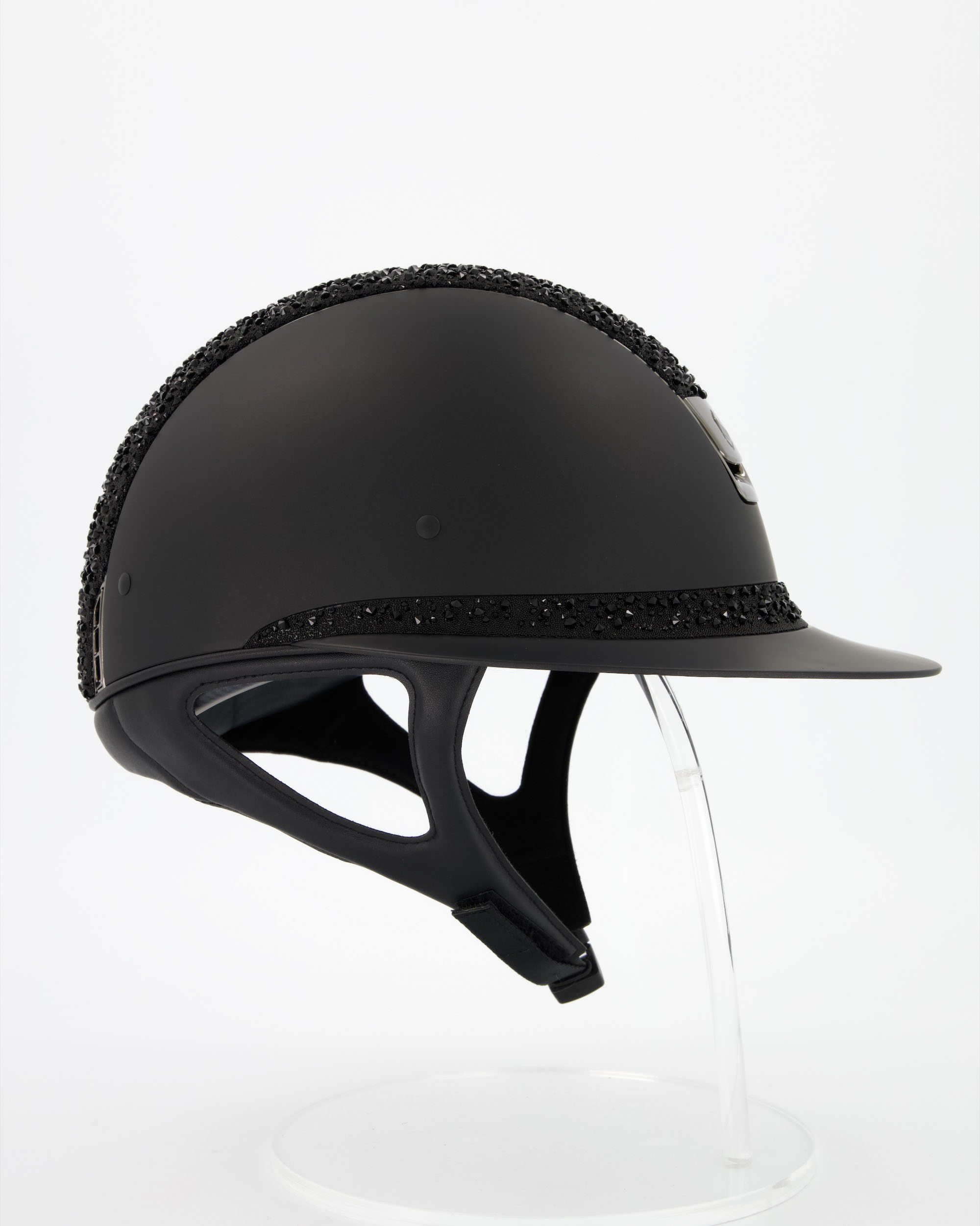 Reithelm Miss Shield Shadowmatt, Top Crystal Medley Swarovski Black, Frontal Band Crystal Medley Swarovski Black, Trim Chrome Black, Blason Chrome Black in schwarz