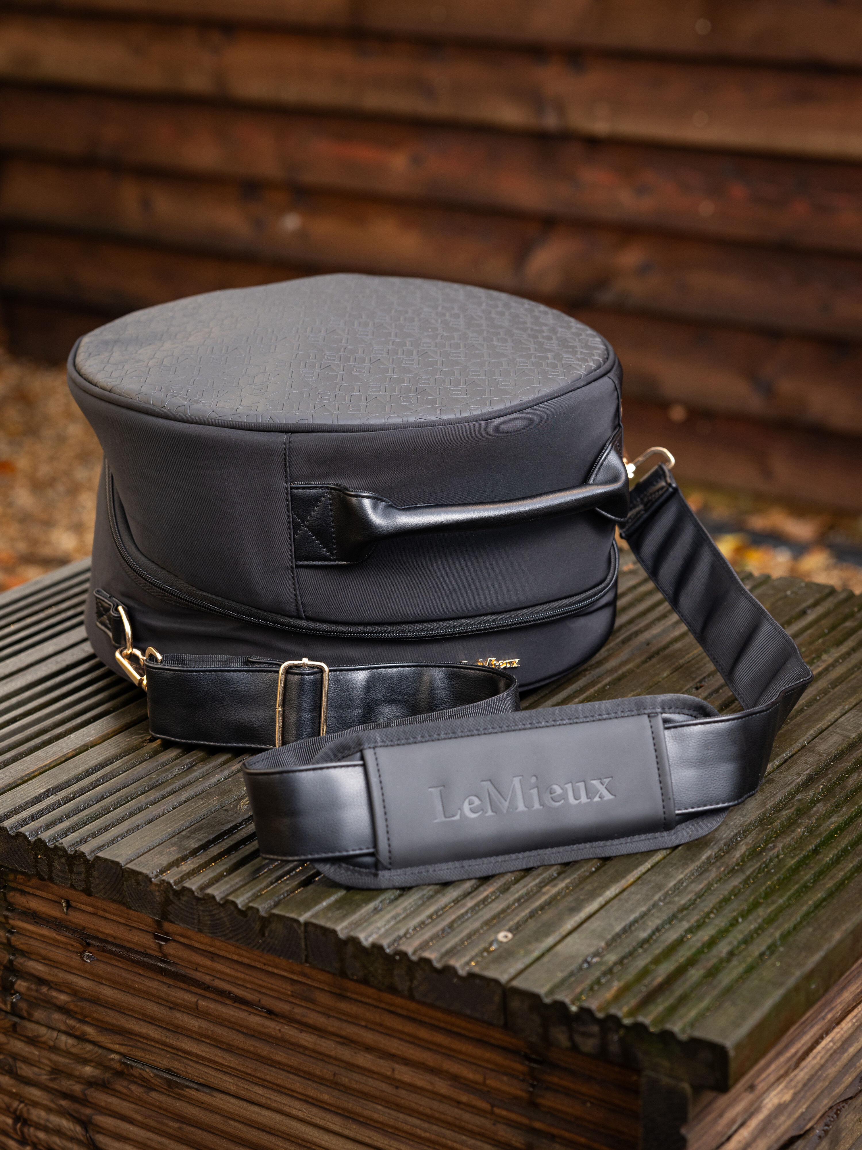 Luxe helmtas