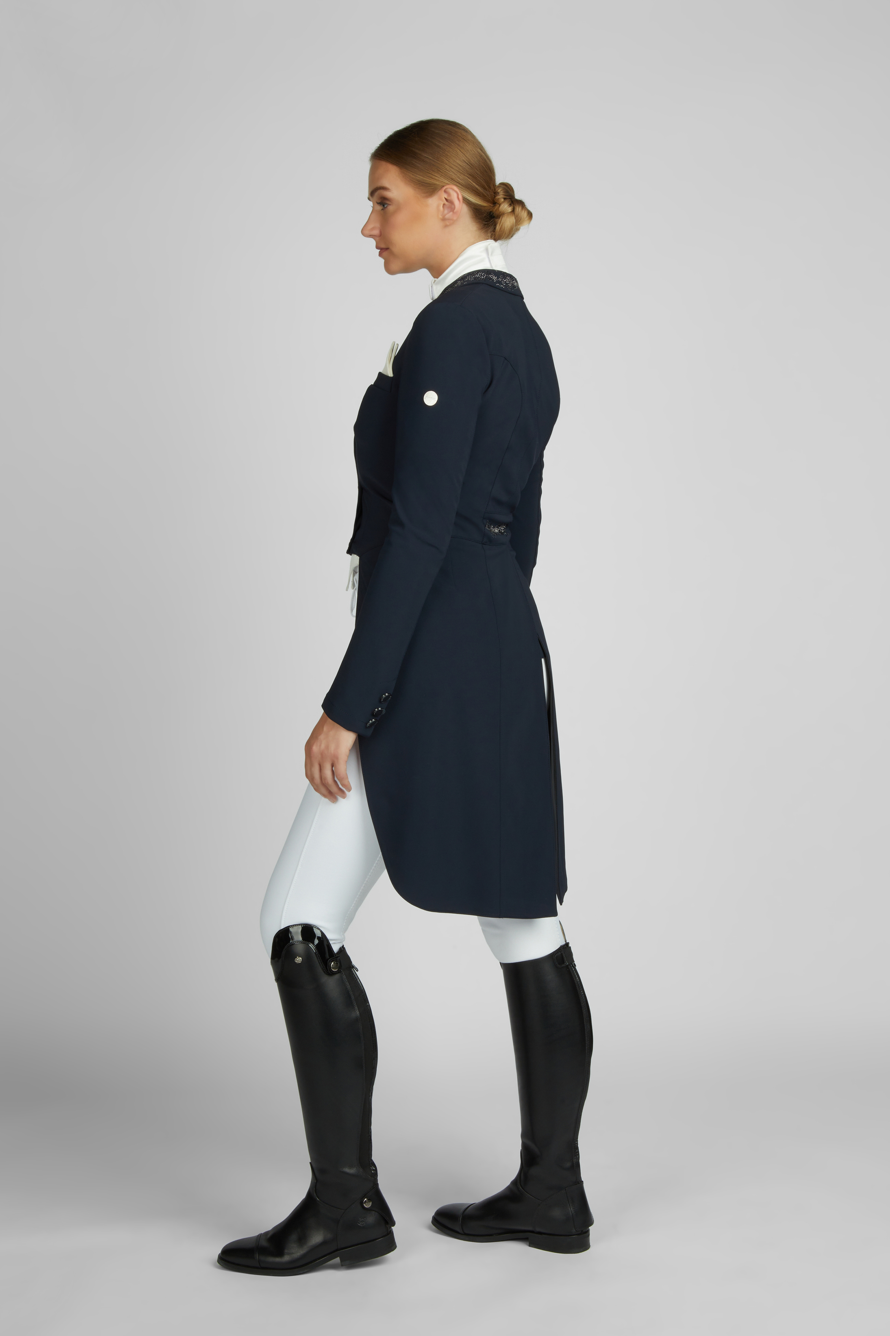 Ladies competition tailcoat lilies