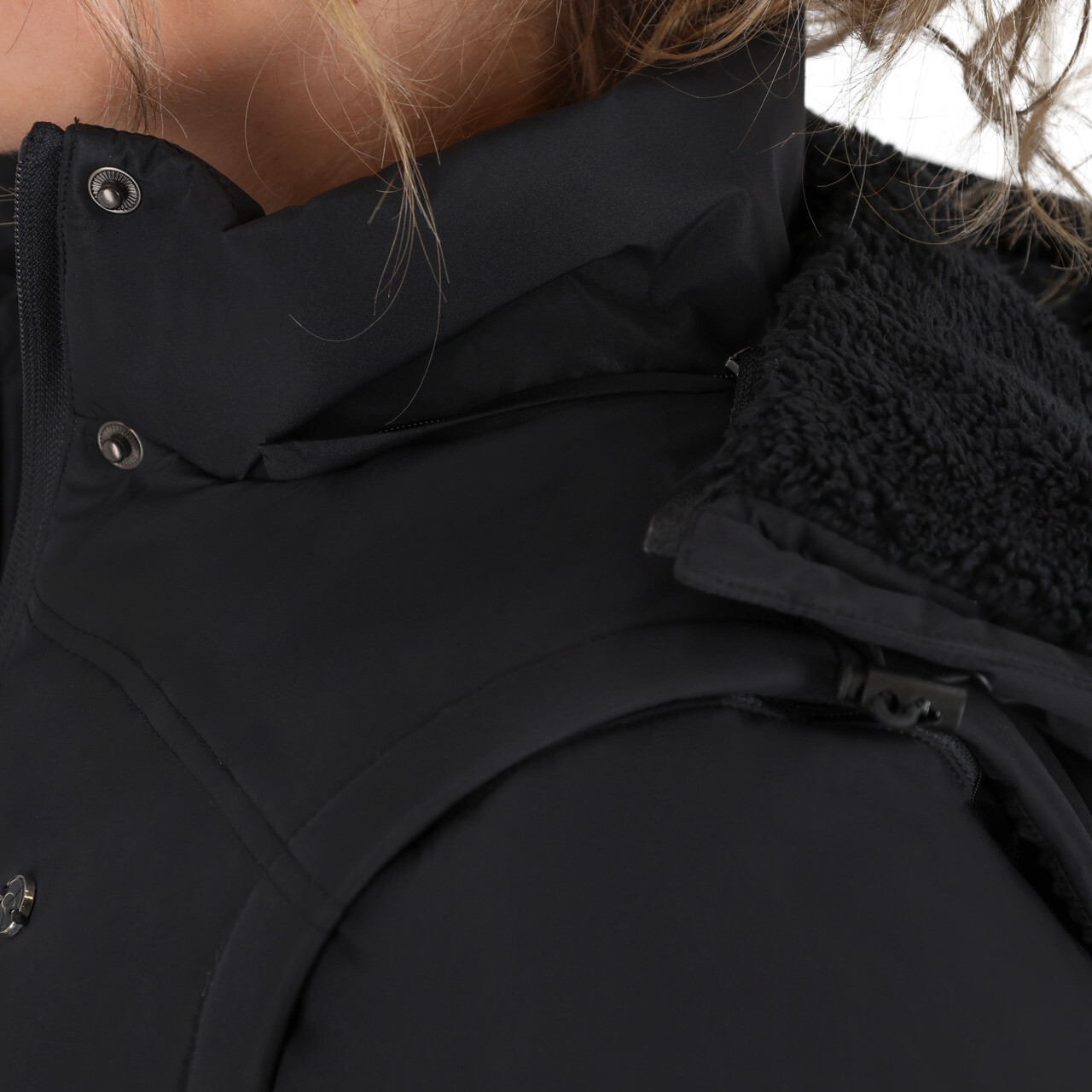 Rayah winter jacket with detachable sleeves