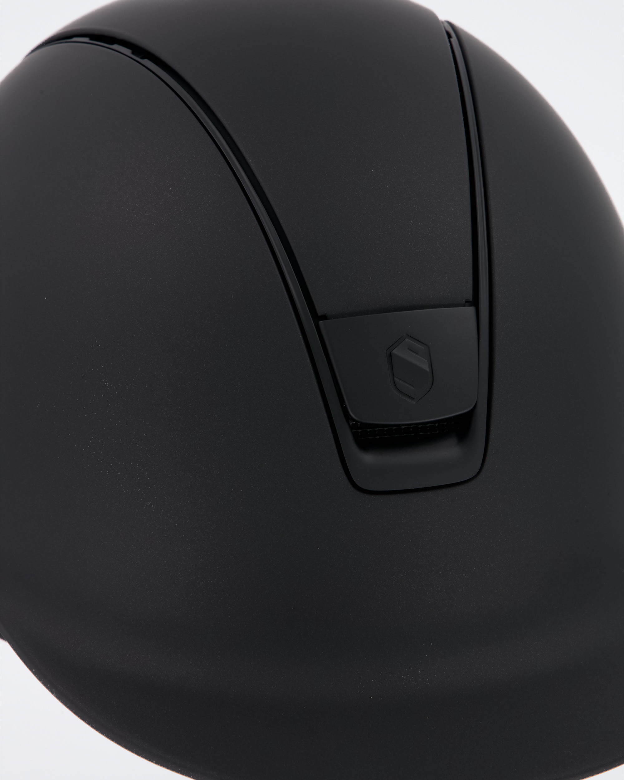 Reithelm Shadowmatt Black, Top Shadowmatt Black, Trim Matt Black, Blason Matt Black