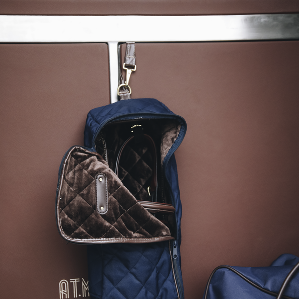 Snaffle bag