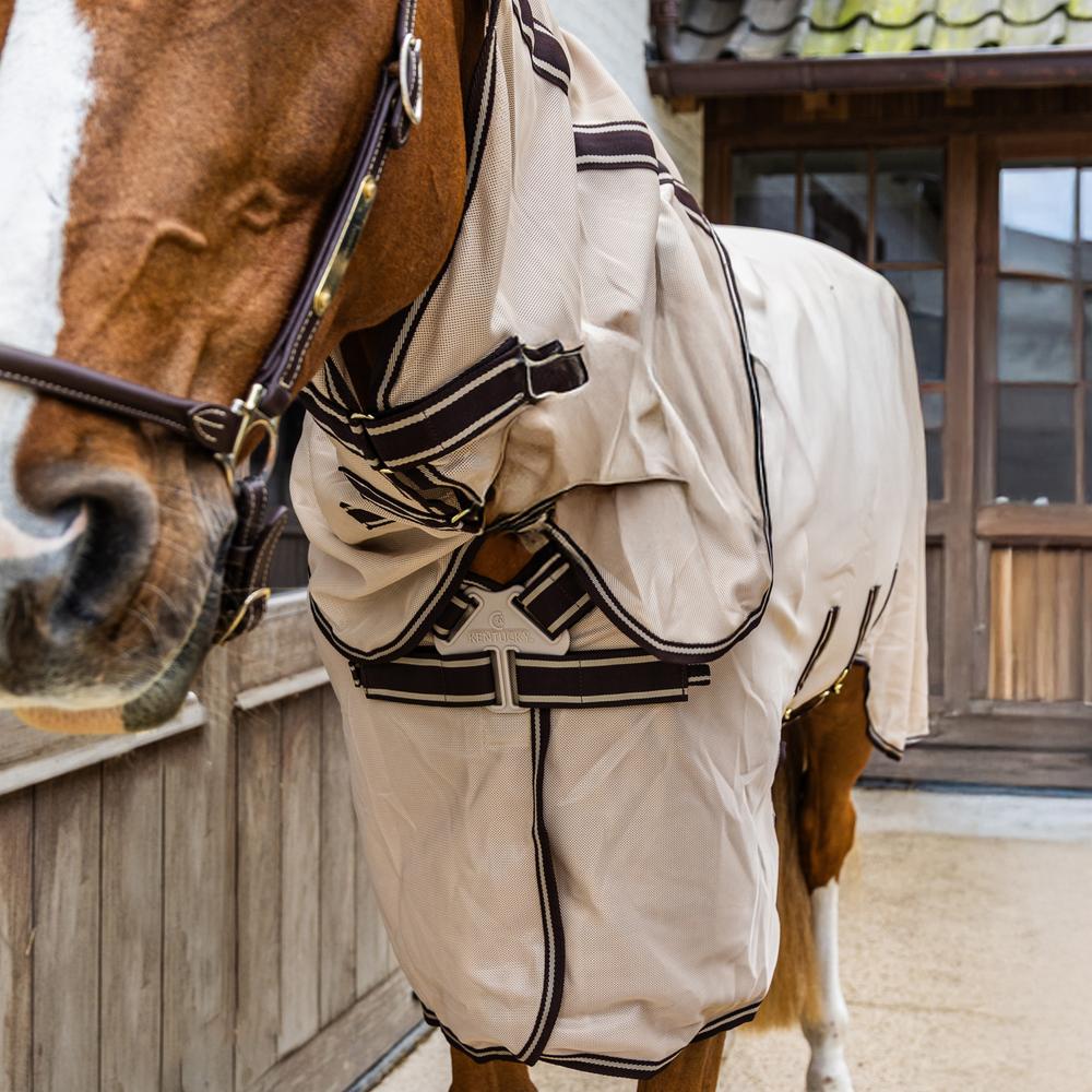 Comfort fly rug