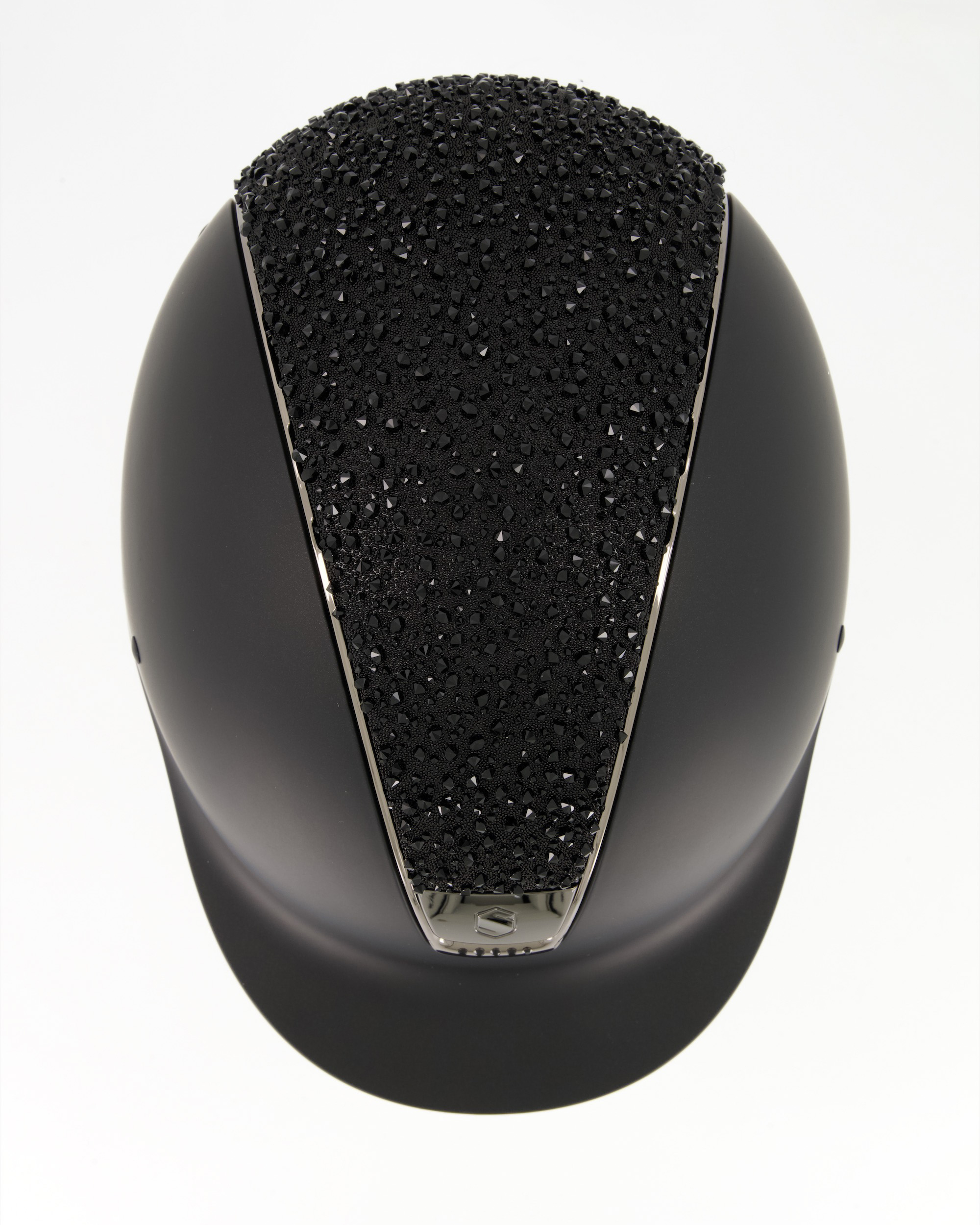 Reithelm Shadowmatt black, Top Crystal Medley Swarovski black, Trim u. Blason Chrome black 5Swarovski in schwarz