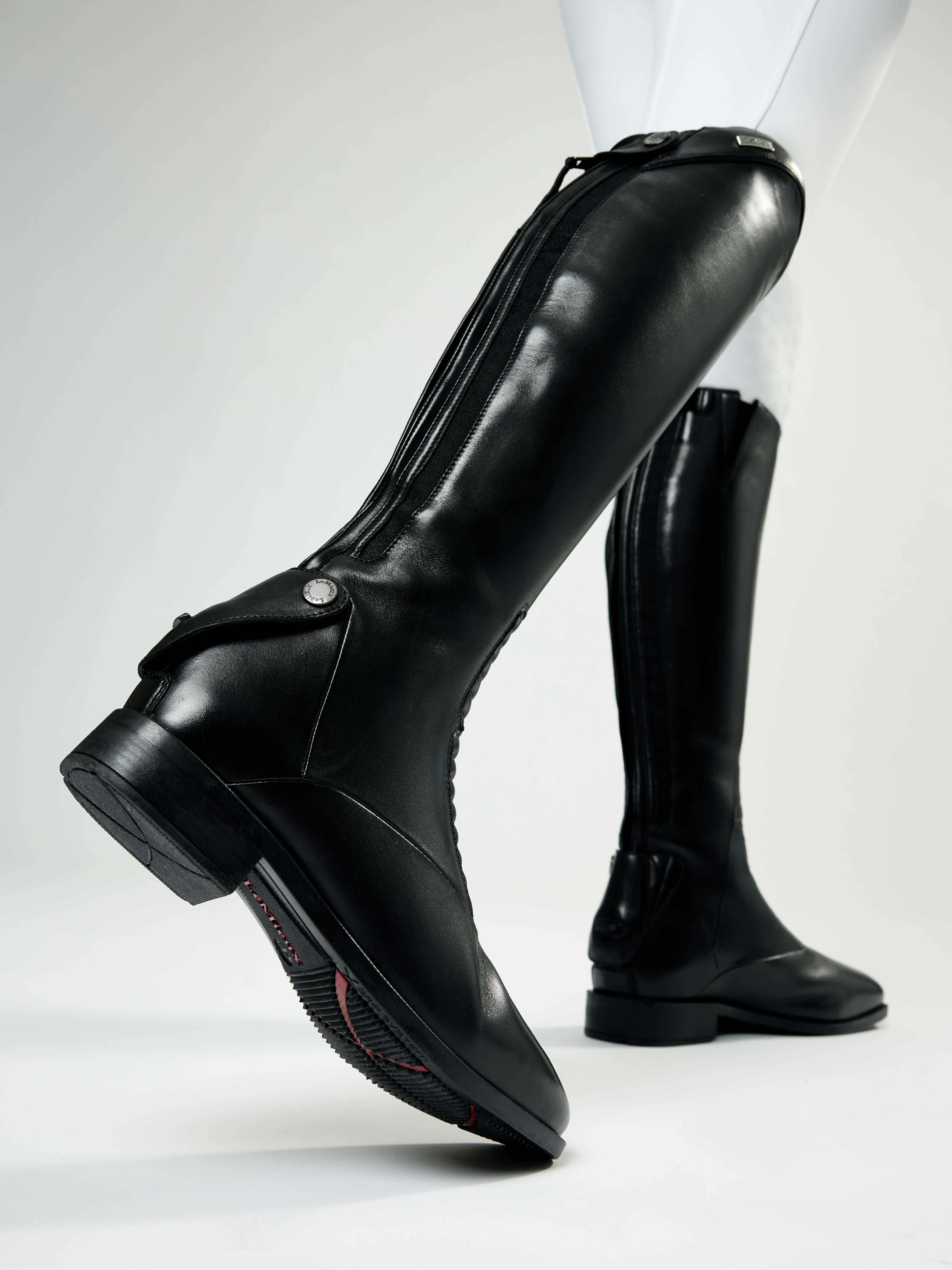 Essence gesteifter Reitstiefel