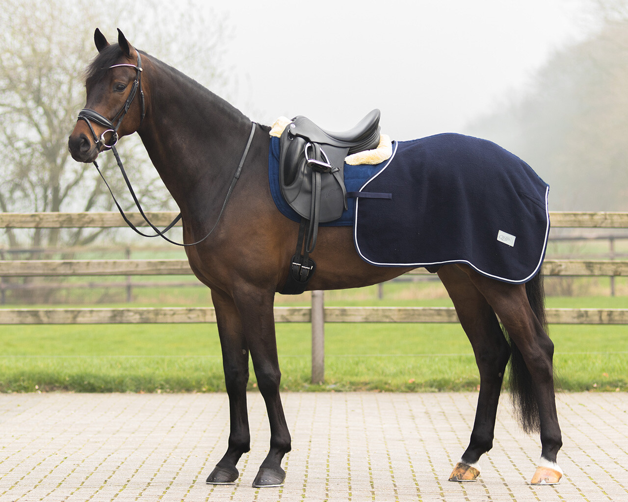 Riding rug wool quarter
