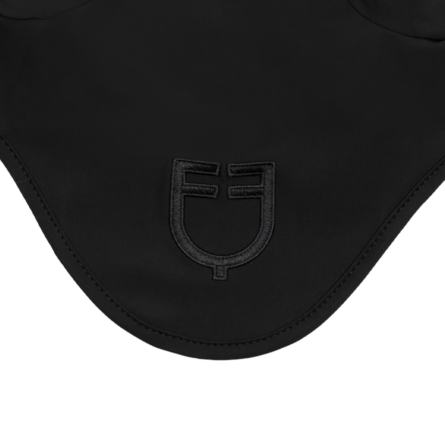 Fliegenhaube aus Funktionsgewebe mit kontrastierendem Logo