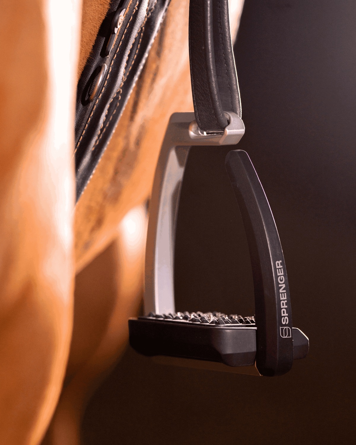 Stirrup Aero with blind plug