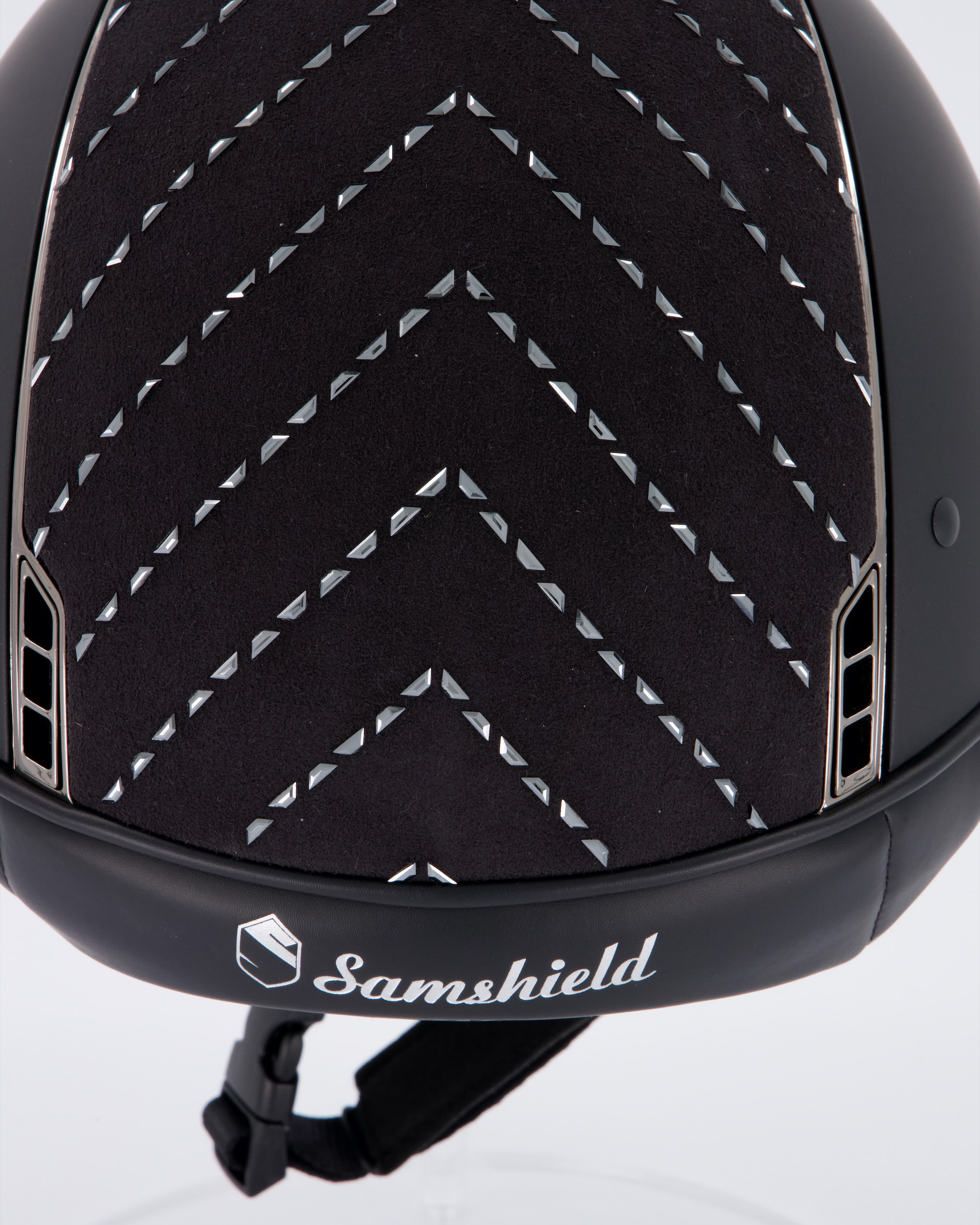 Riding helmet Shadowmatt Black, Top Chevron Black, Trim Black Chrome, Blason Black Chrome