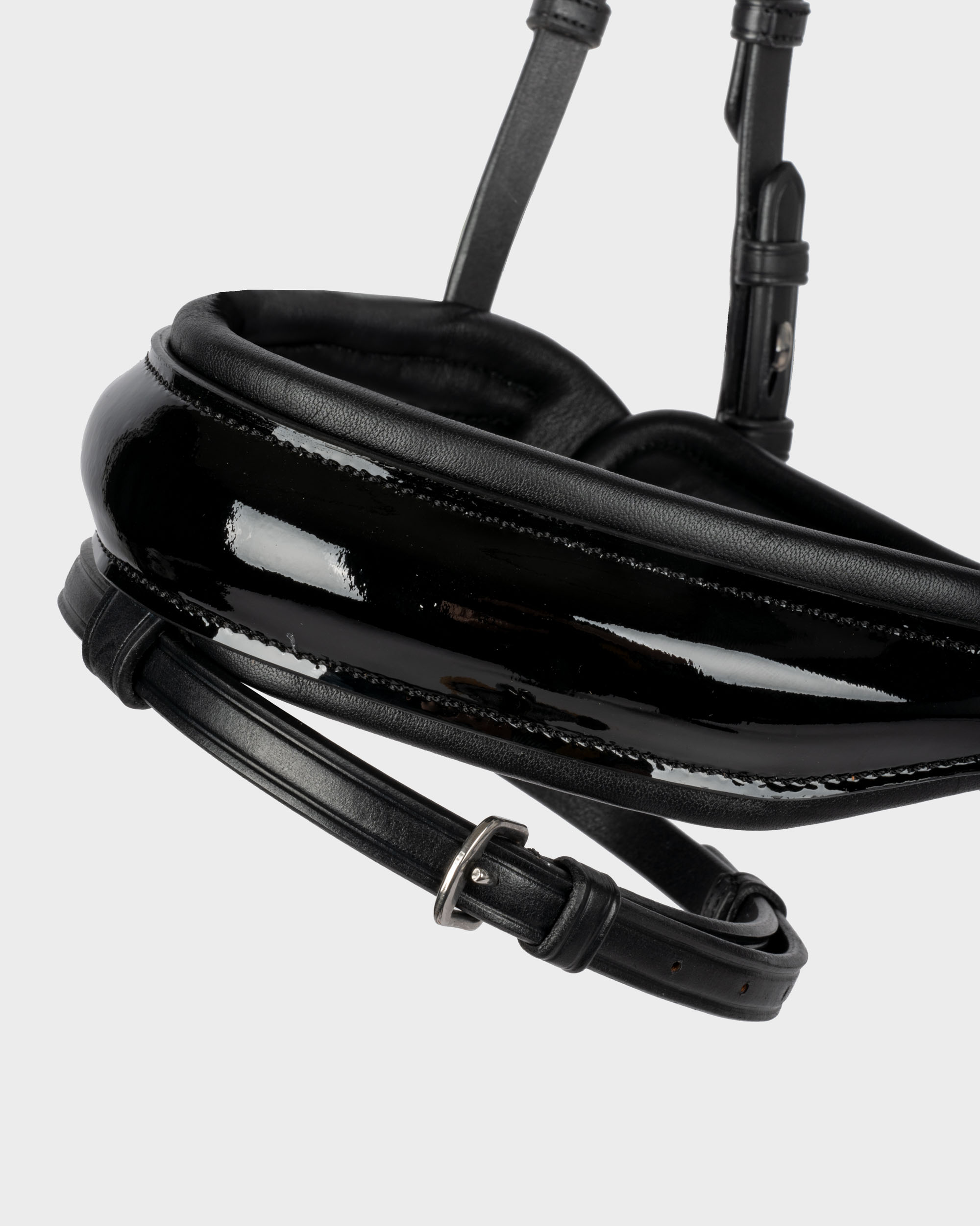 Snaffle bridle Swedish wide with patent in black