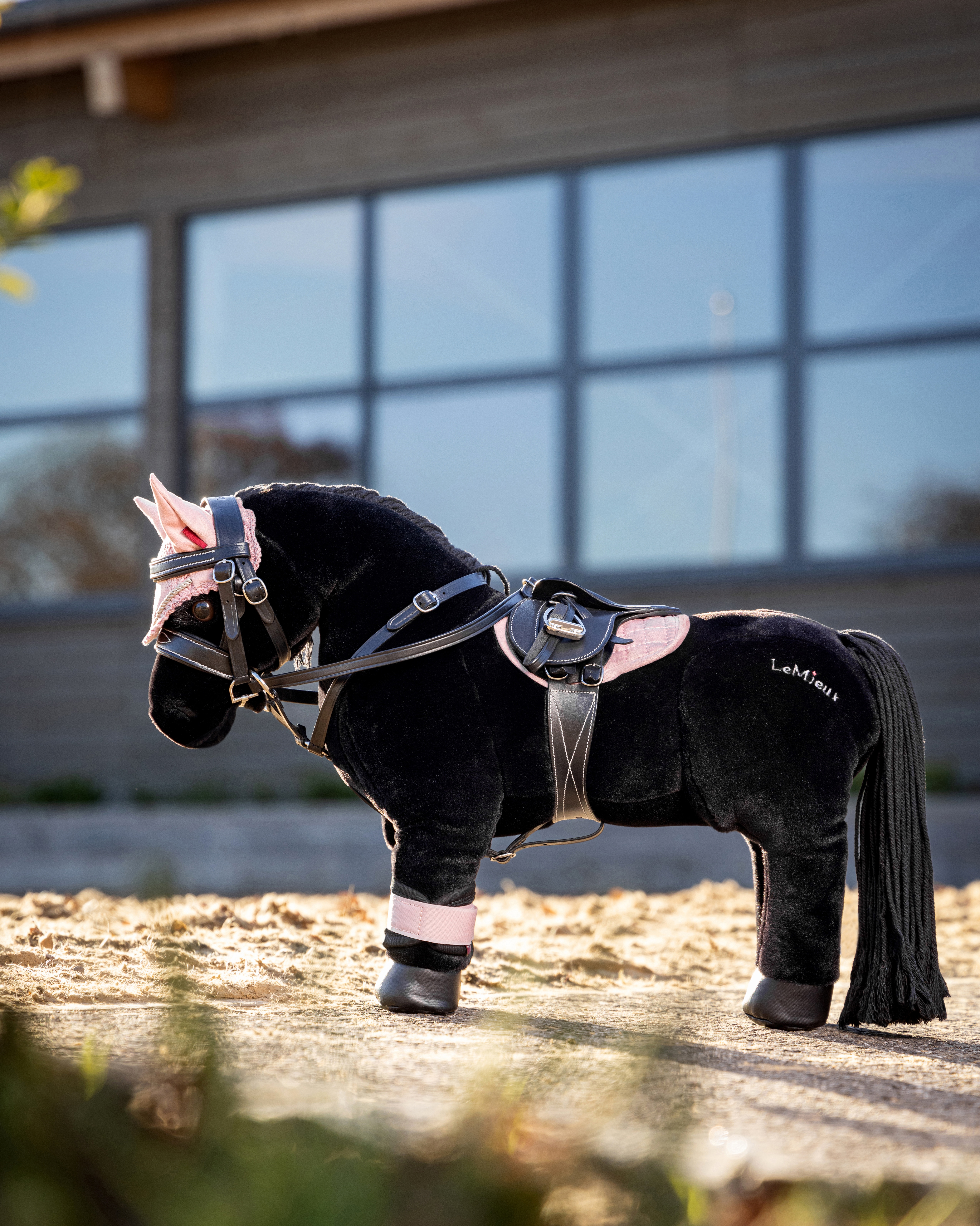 Toy Pony martingale in black
