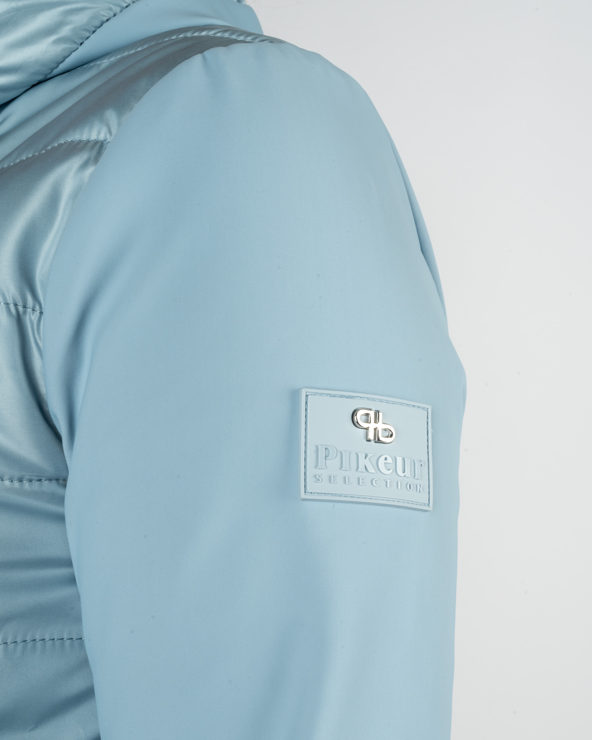 Hybrid jacket Selection
