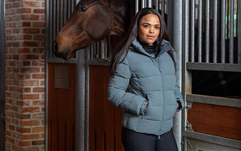 Pikeur Reitmode Frau mit Winterjacke von Pikeur