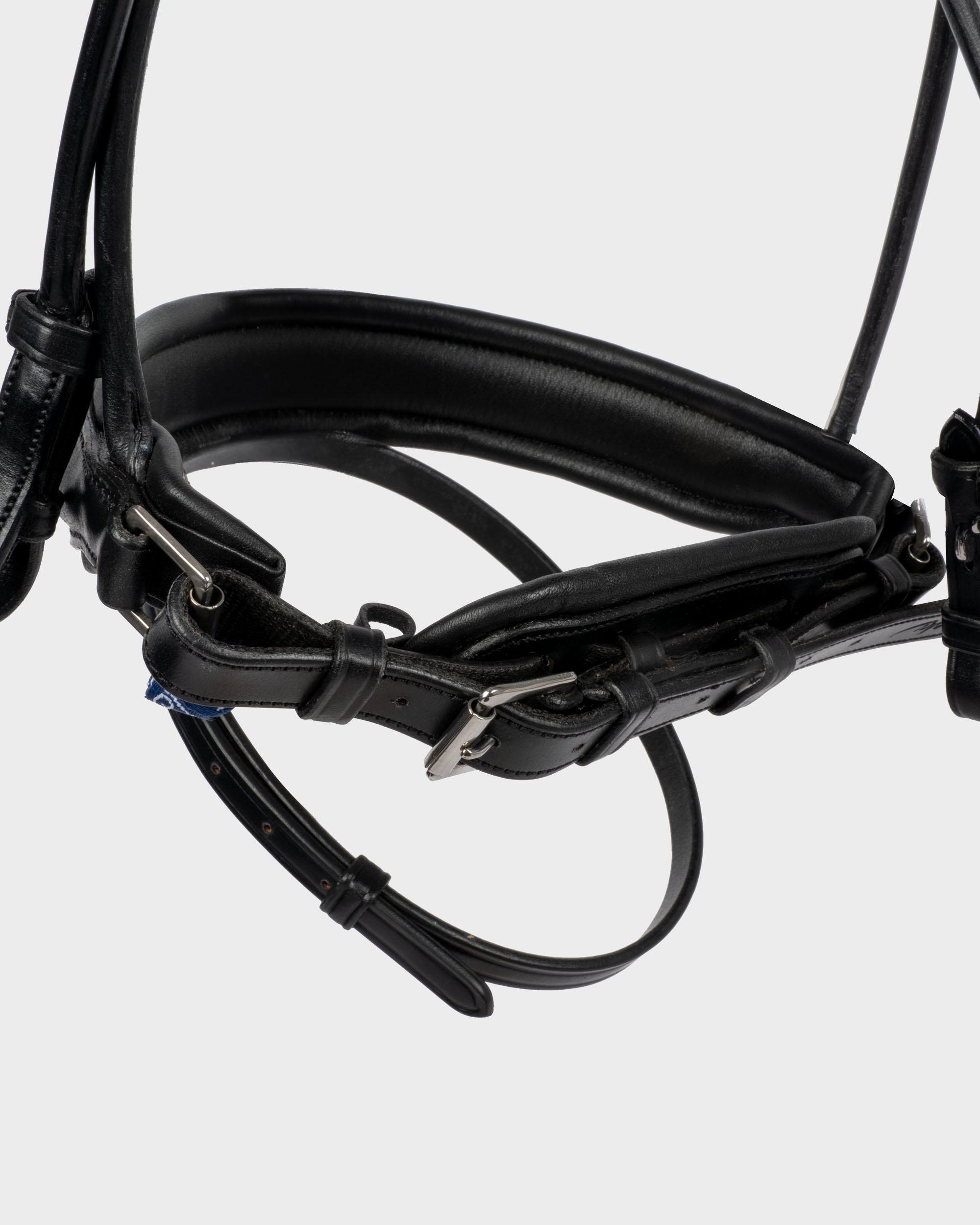 Snaffle with swedish noseband in matt leather (medium) in black Snaffle with swedish noseband in matt leather (medium) in black