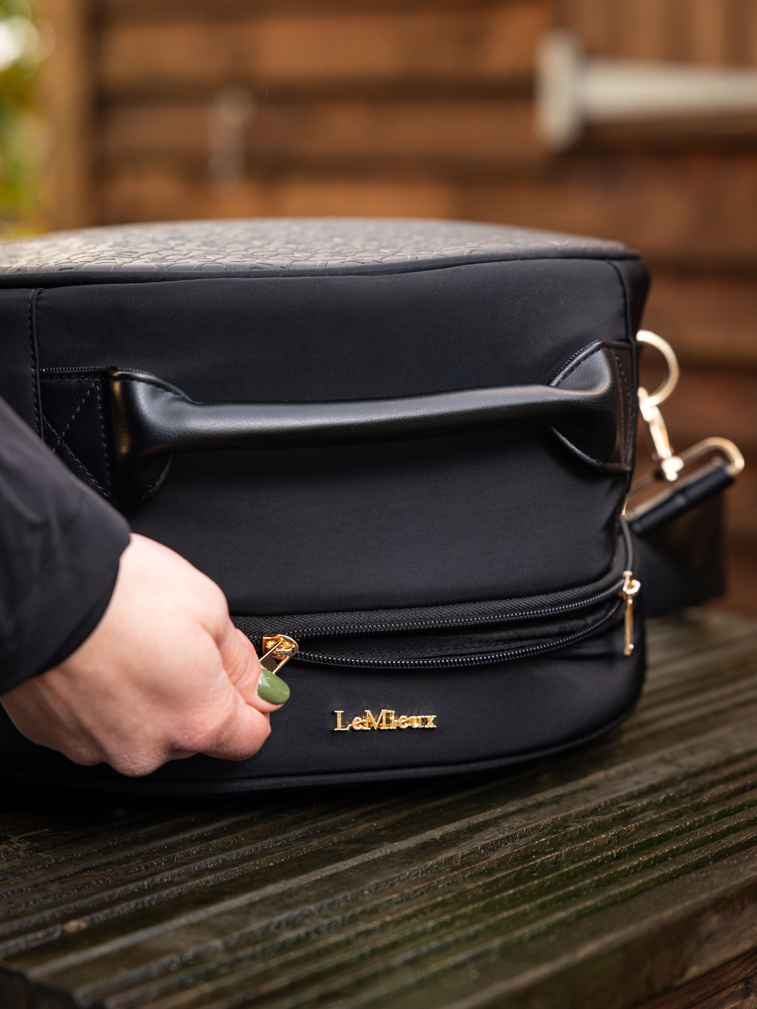 Luxe helmtas