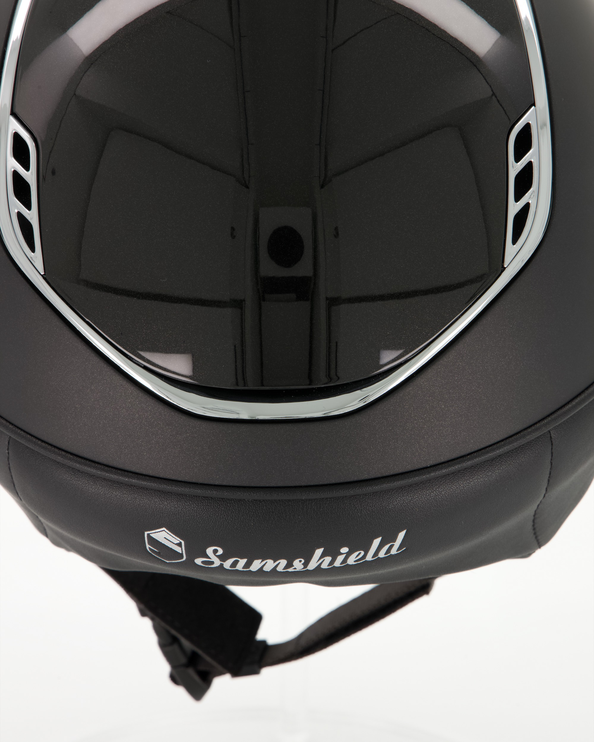 Reithelm 2.0 Miss Shield Shadowmatt, Top Shadow Glossy, Frontal Band Flower Swarovski Jewerly, Trim Chrome Silver, Blason Crystal Fabric Silver in schwarz