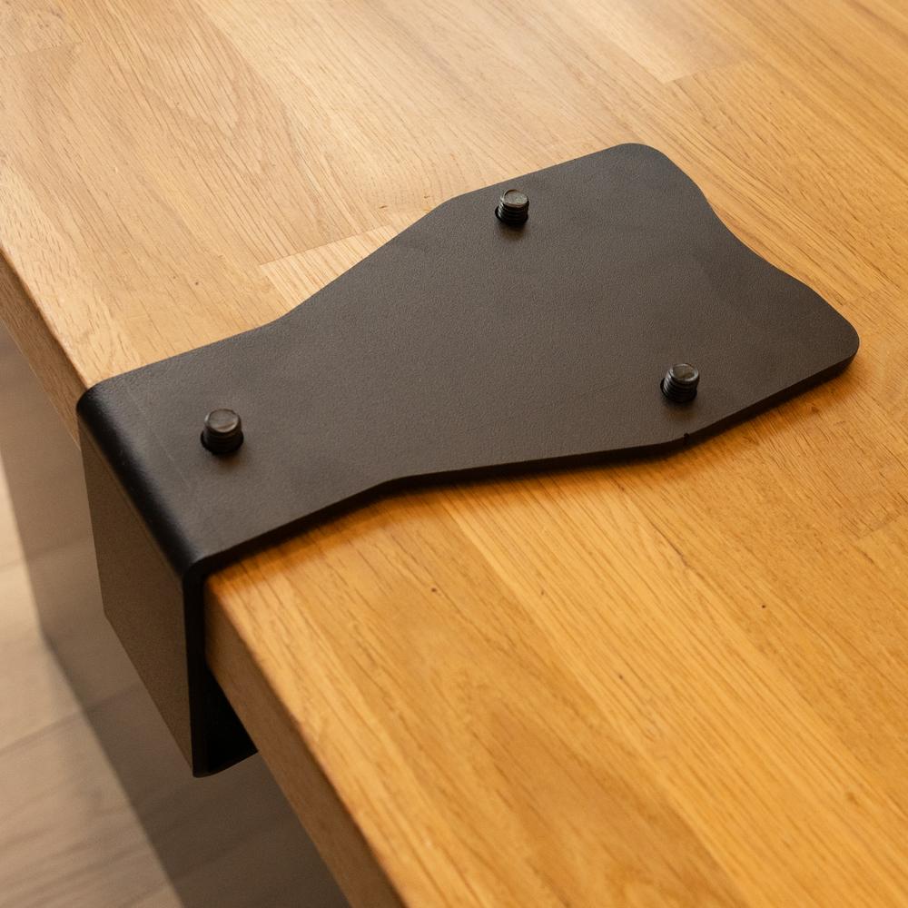 Extra hooks for saddle and rug rack