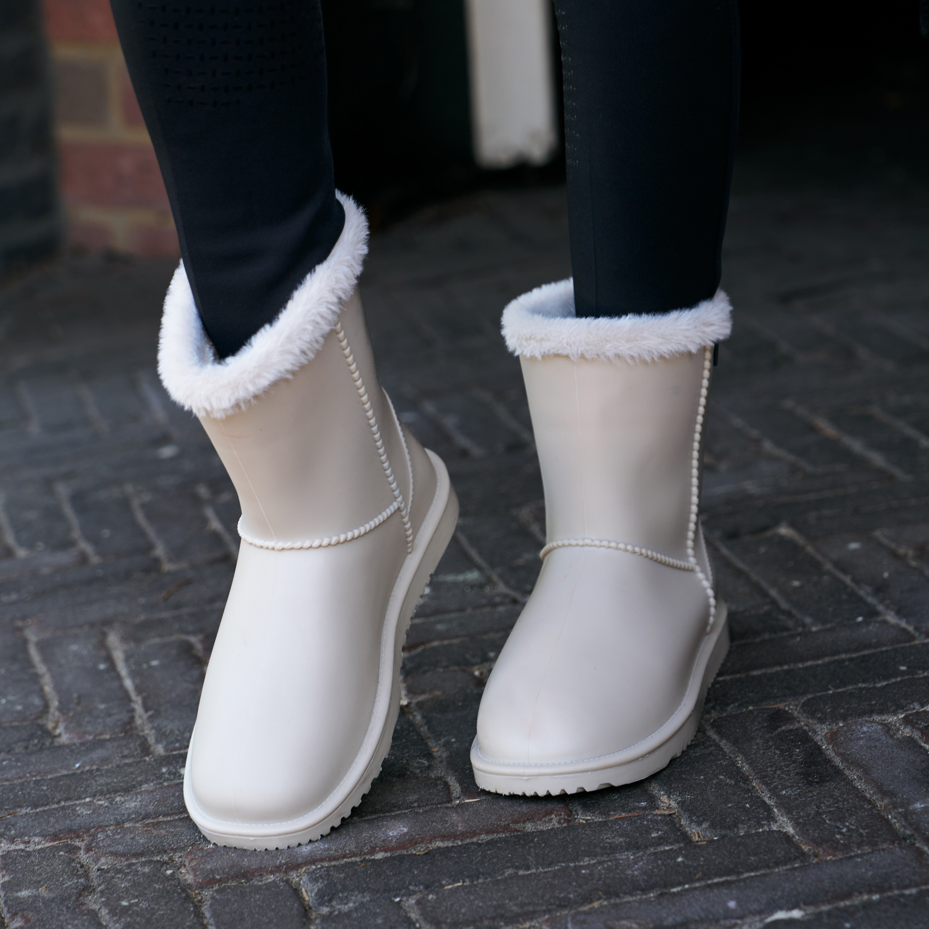 Stallschuhe Fur