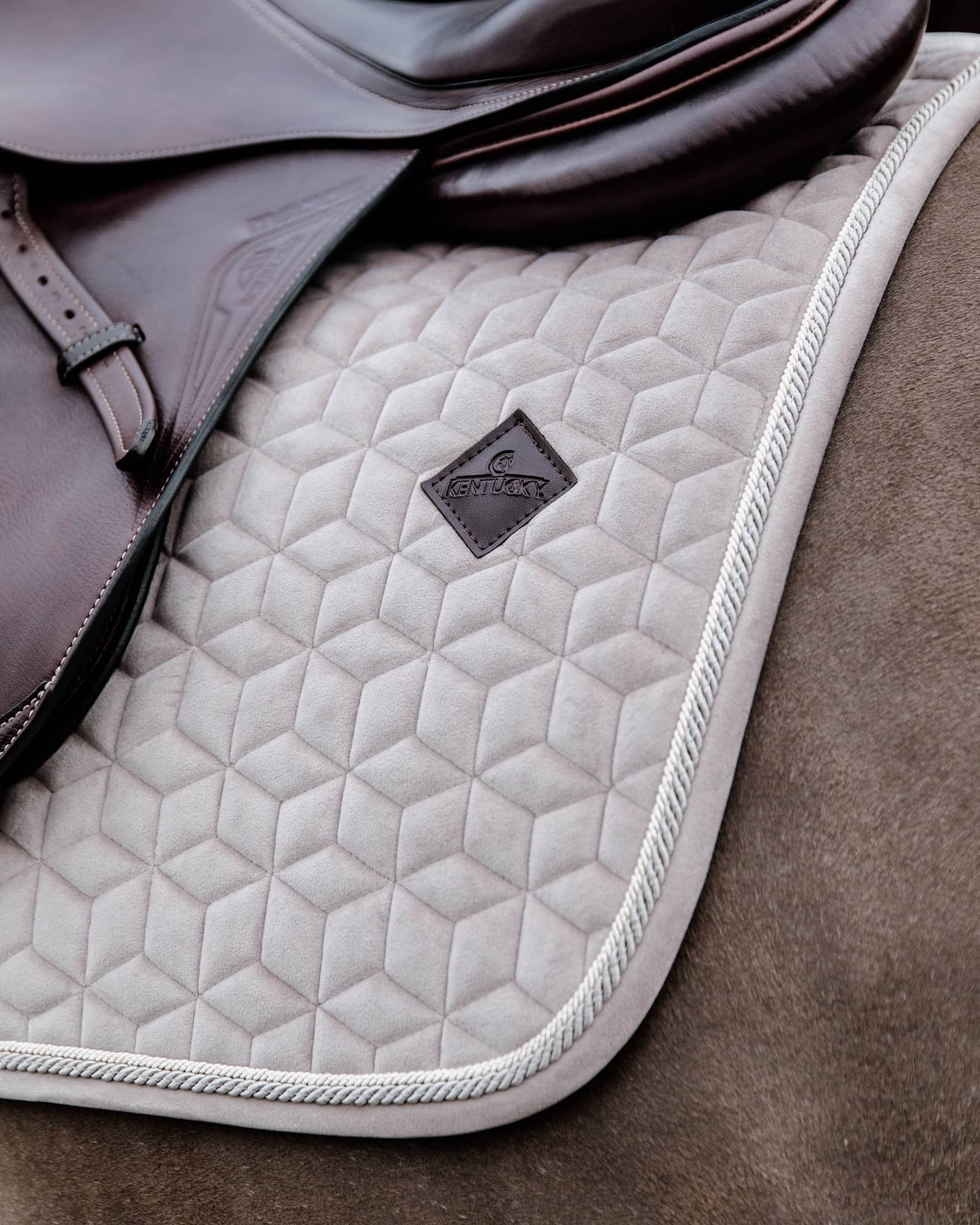 Jumping saddle pad Basic Velvet