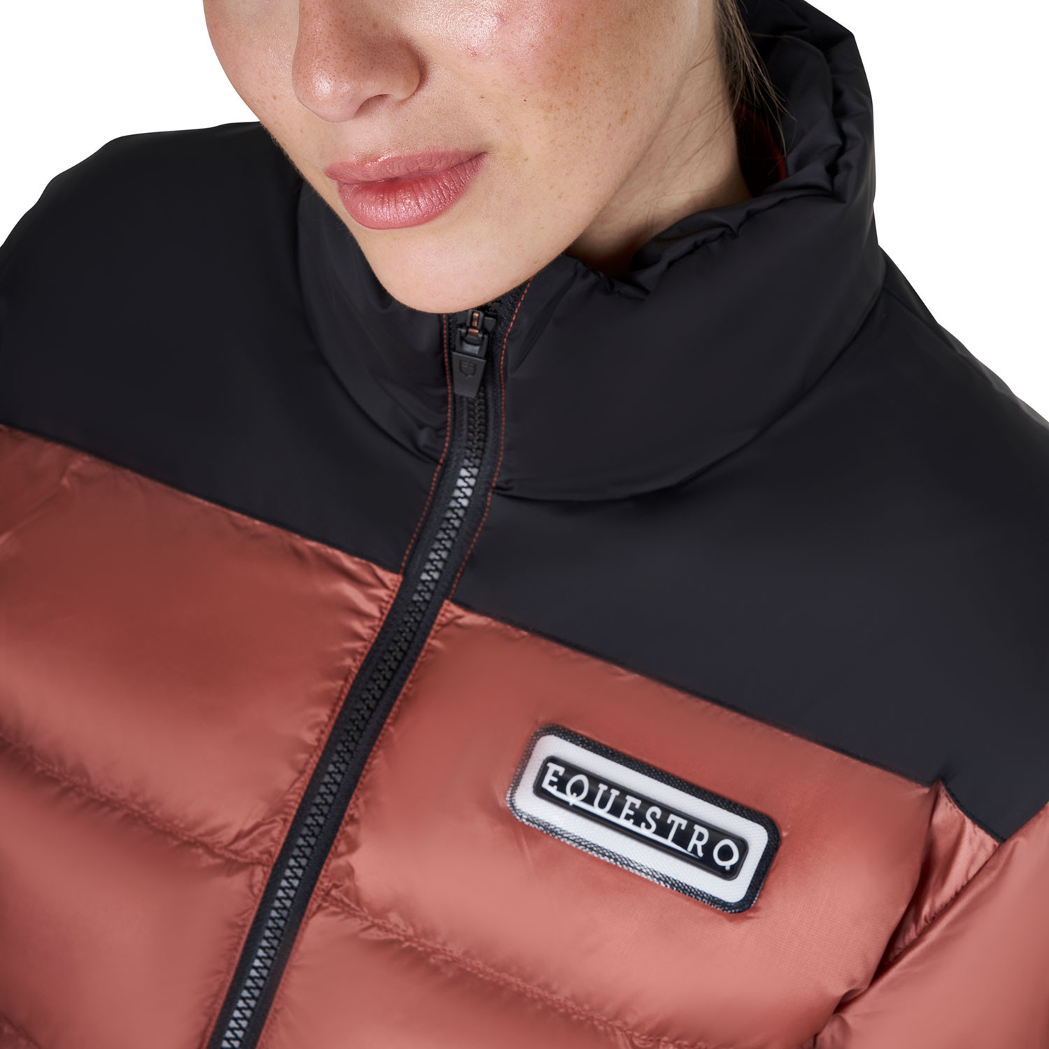 Kurze Damen-Daunenjacke aus Stretchmaterial