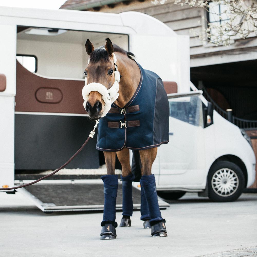 Schmutzabweisende Stallbandagen