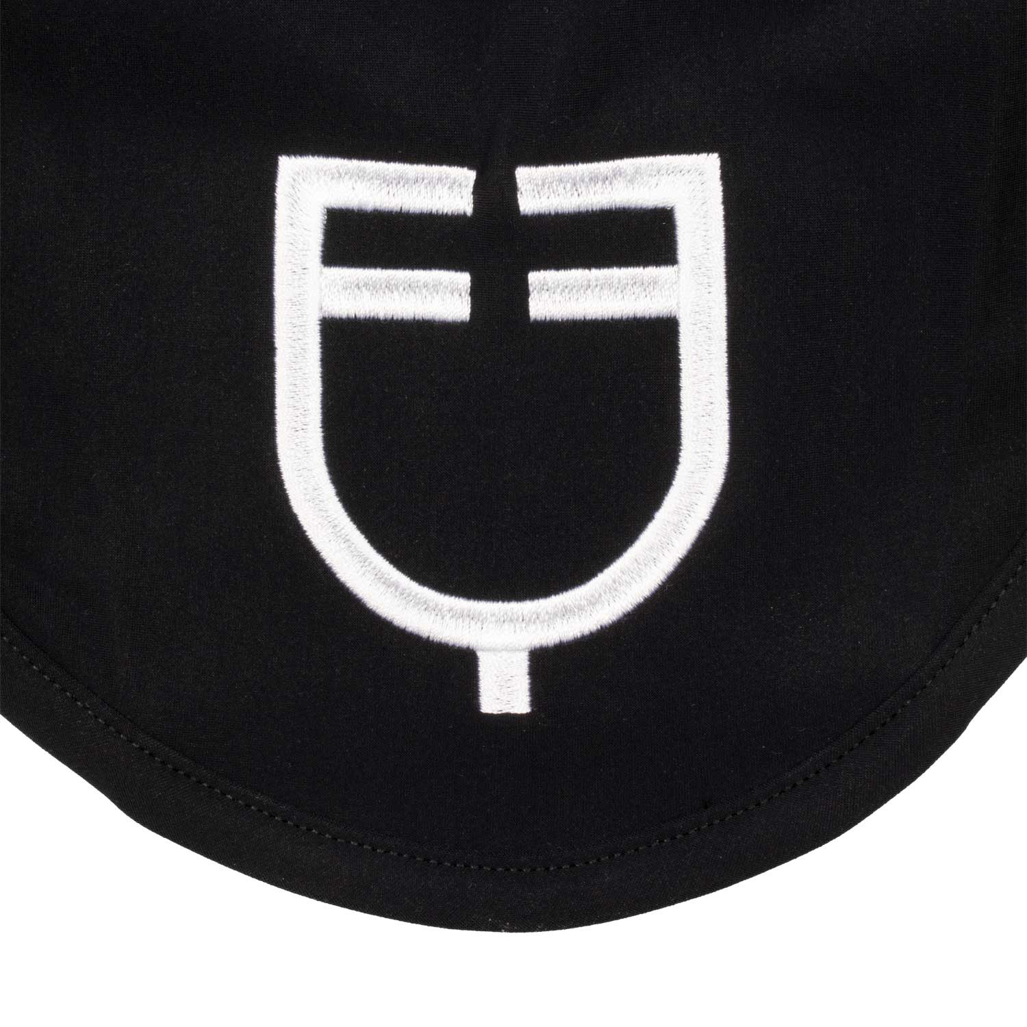 Fliegenhaube aus technischem Stretchgewebe mit Logo