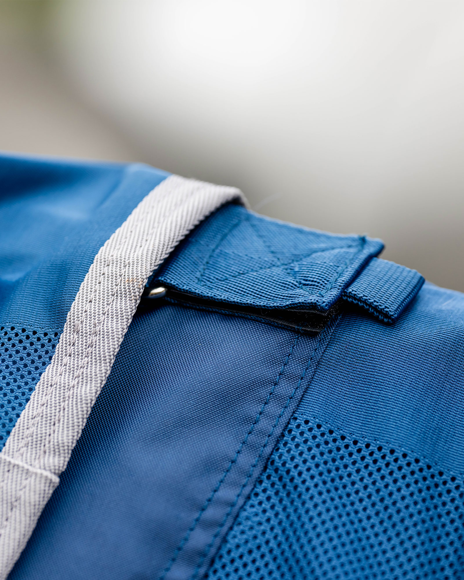 Ionic Therapy sweat rug in imperial blue