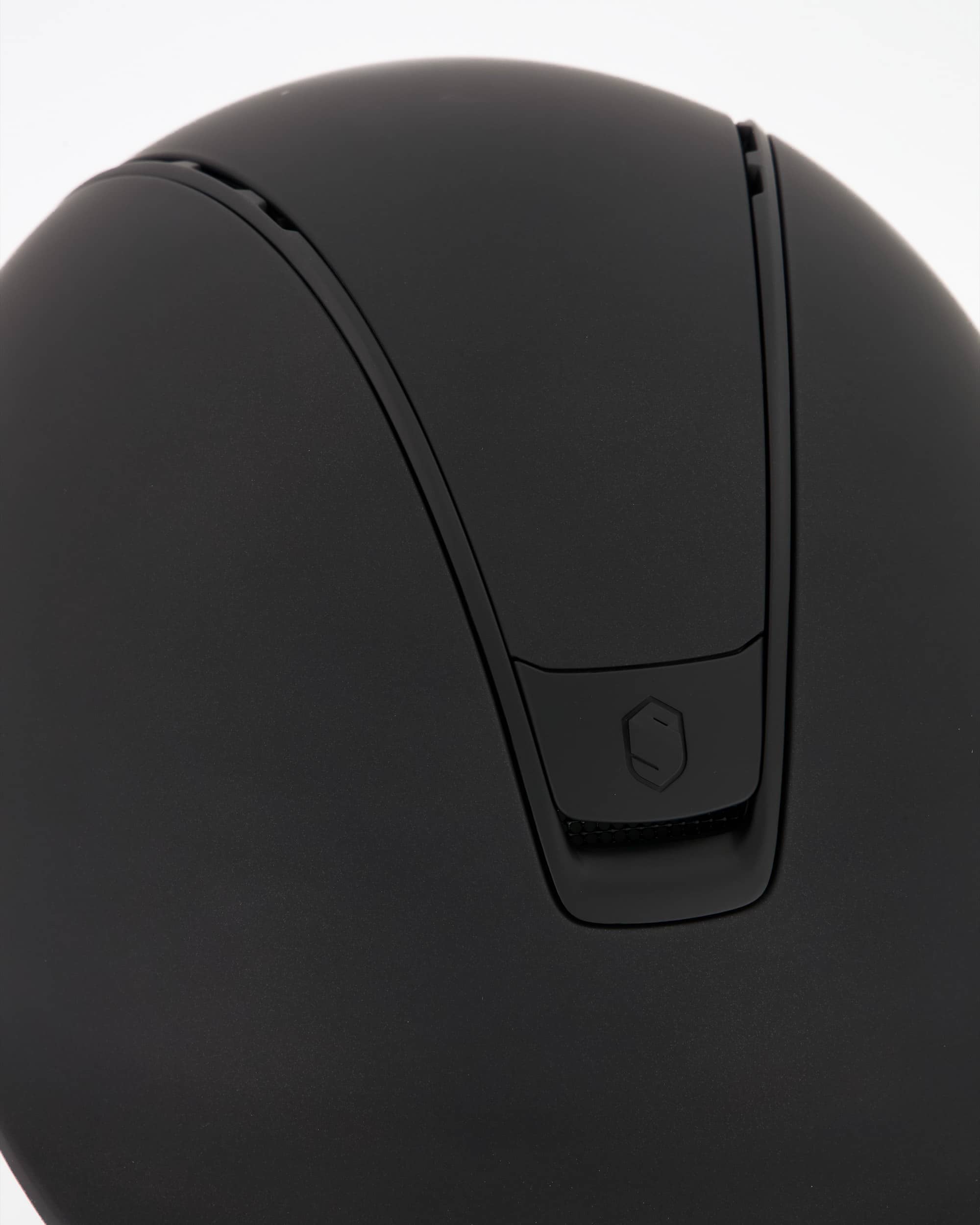 Riding helmet 2.0 Shadowmatt Black, Top Shadowmatt Black, Trim Matt Black, Blason Matt Black