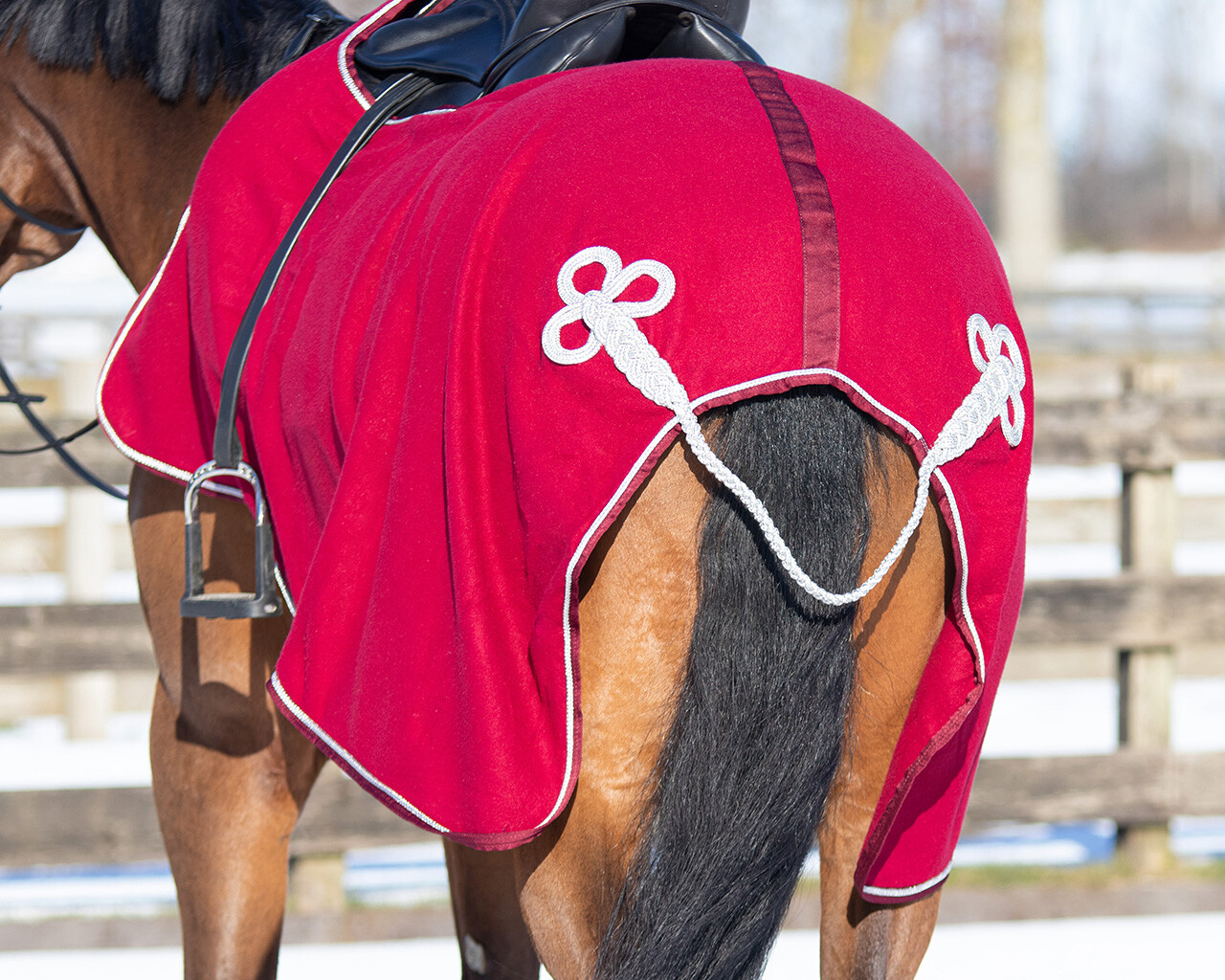 Riding rug fleece with ornament