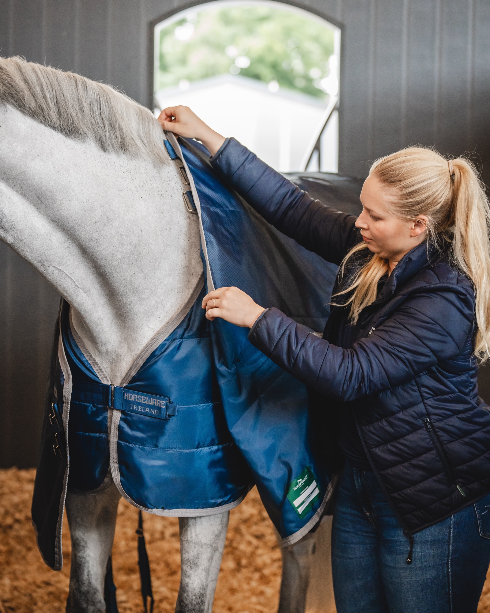 Liner Ionic Therapy 50g in imperial blue