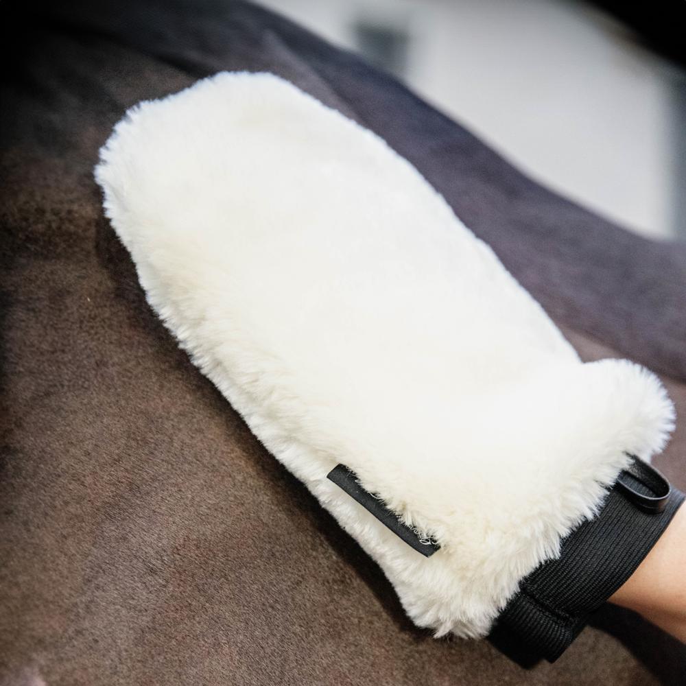Cleaning glove fur