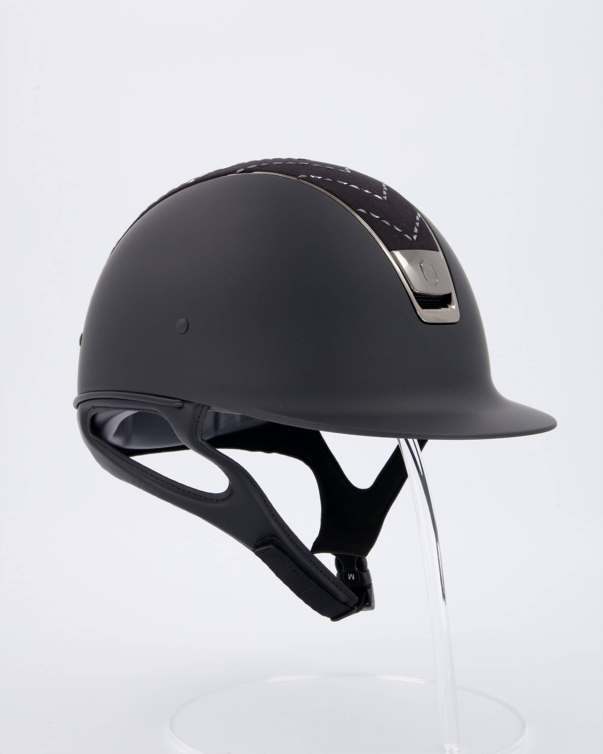 Riding helmet Shadowmatt Black, Top Chevron Black, Trim Black Chrome, Blason Black Chrome